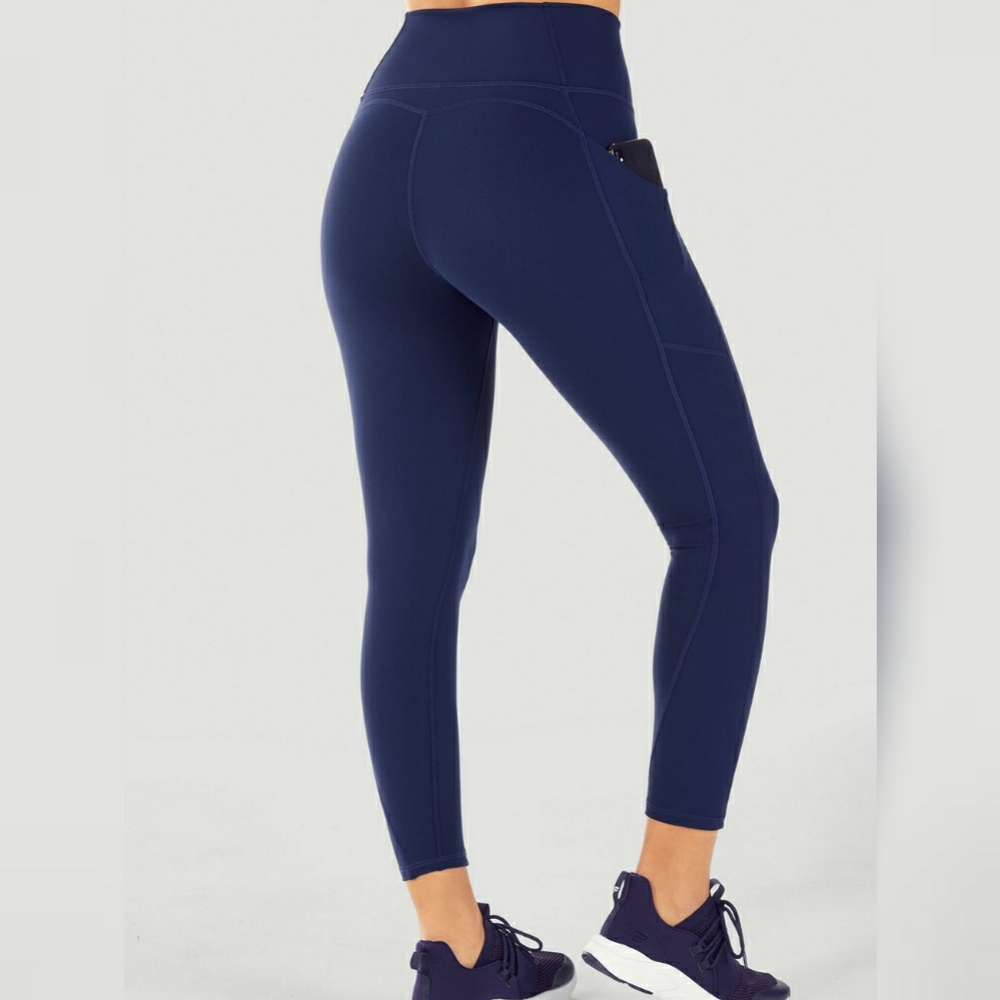 Fabletics Oasis High-Waisted Pocket 7/8